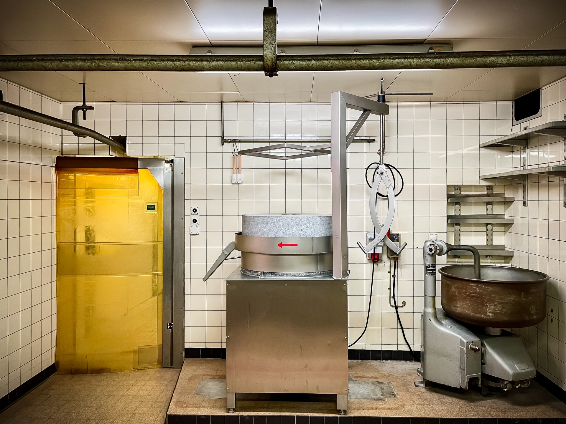 Die Granitsteinmühle der Senferei in den Räumen einer ehemaligen Landmetzgerei